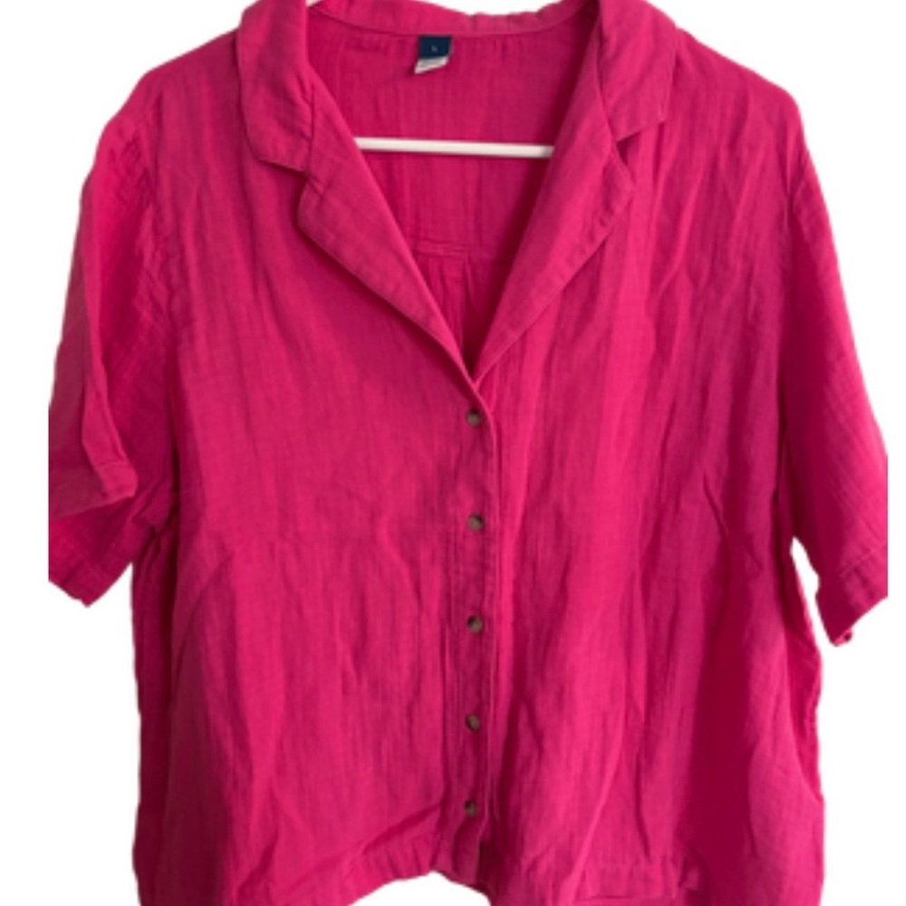 Old Navy Fuchsia Button-Down Shirt